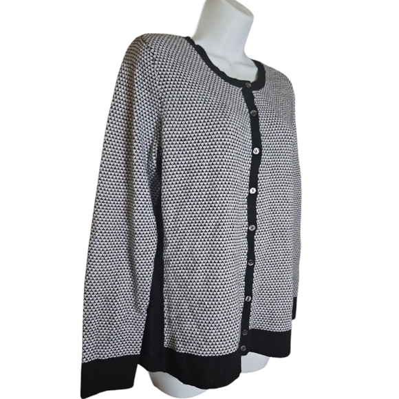 Croft & Barrow - Button Up Cardigan - M - Picture 2 of 5